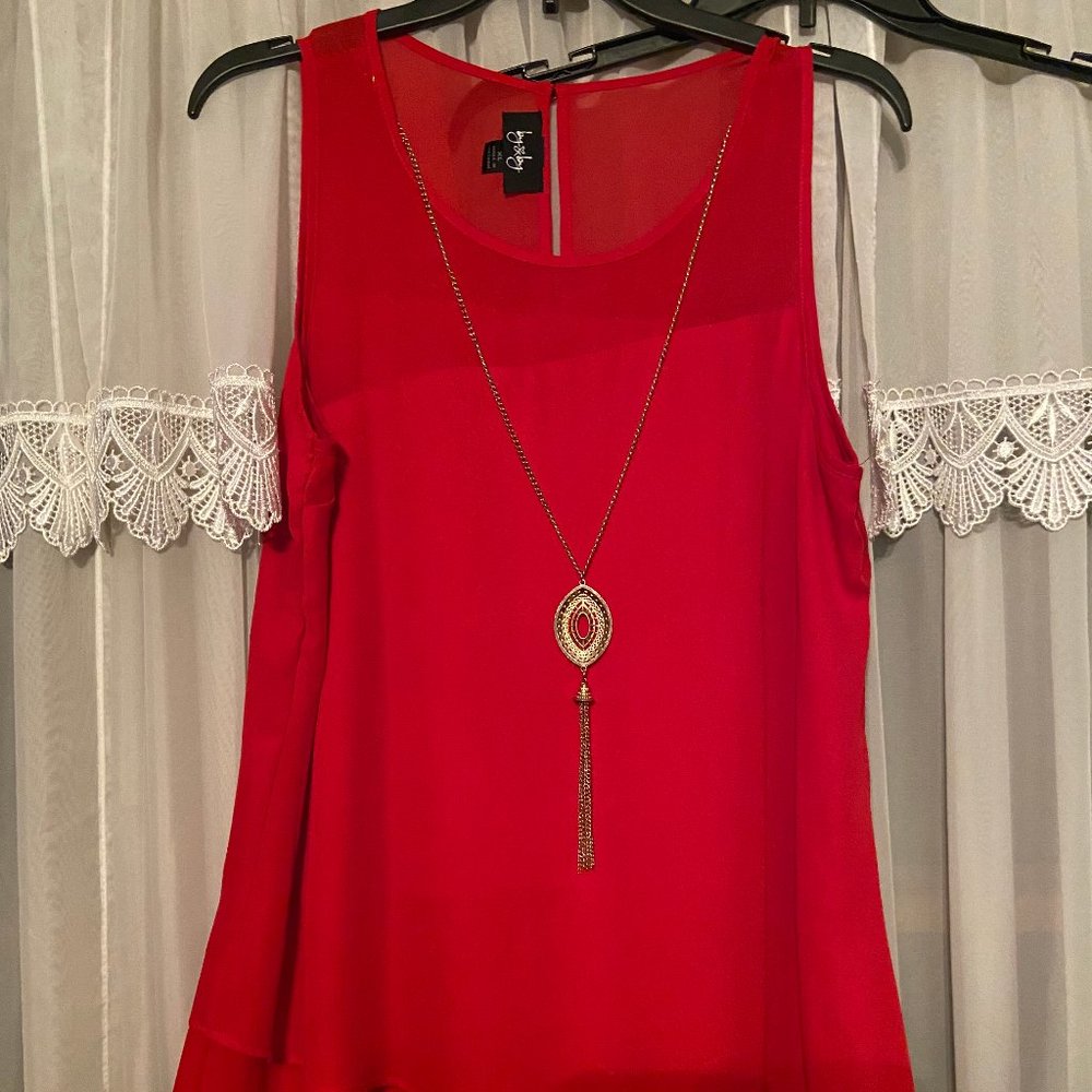 by & by sleeveless blouse with detachable necklace